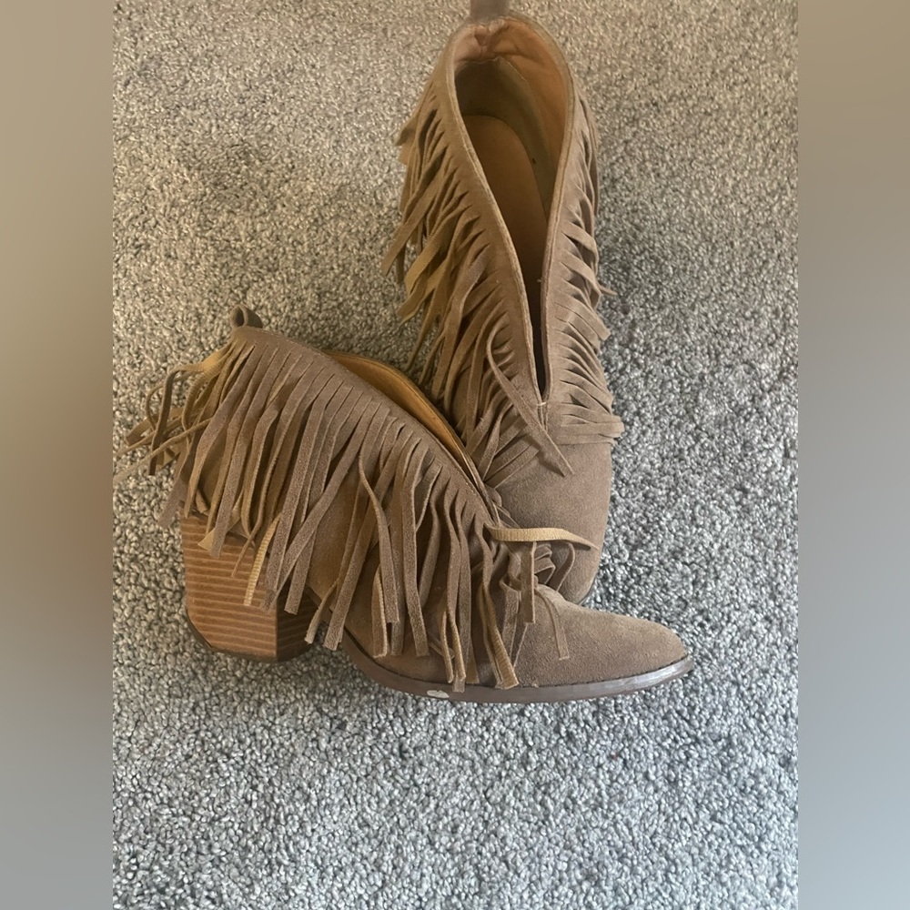 Fringe bootie